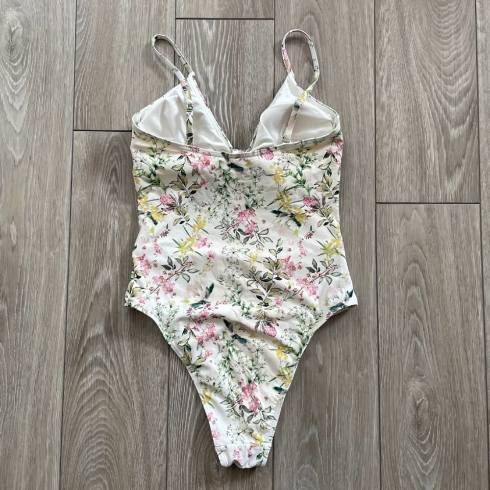 CIKADA | White One Piece Floral Bathing Suit - Picture 7 of 13